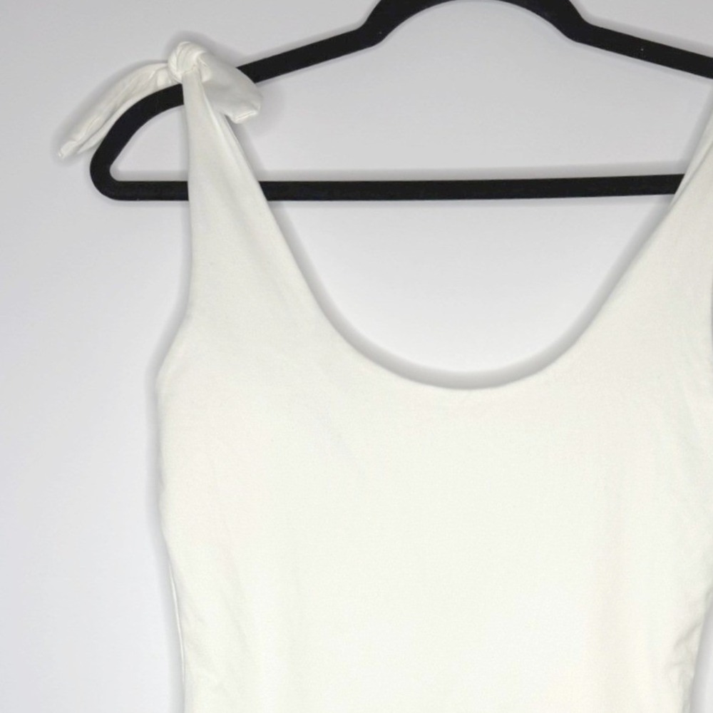 Lulus Pretty Pleased Bodysuit Women Medium White Tie Shoulder Scoop Neck Stretch
